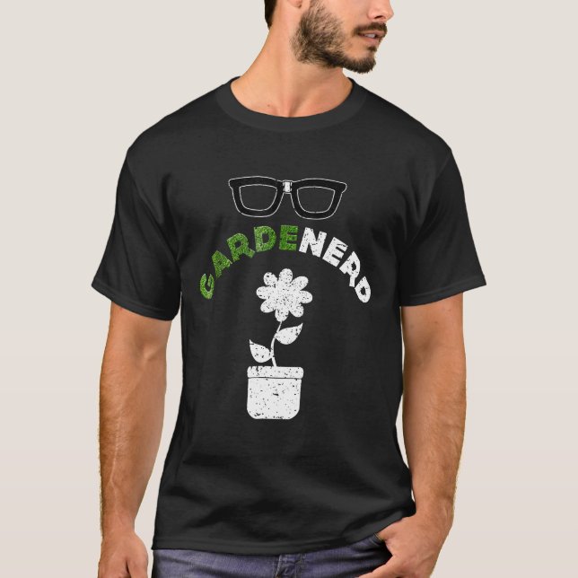 Camiseta Jardim Nerd Jardineiro Dedos Verdes Meme (Frente)