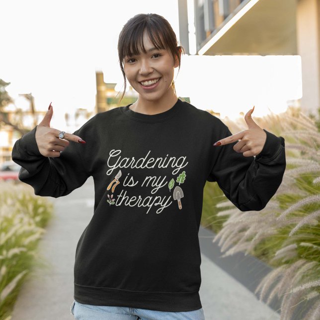 Camiseta Jardinagem É Minha Terapia (gardening sweatshirt)
