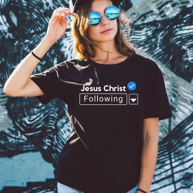 Camiseta Jesus Cristo após a Bíblia das mulheres que saem (Criador carregado)
