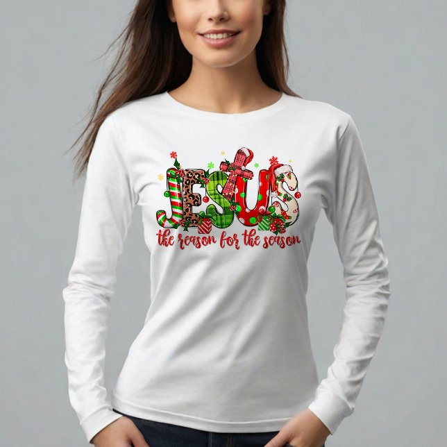 Camiseta Jesus É A Razão Do Natal Da Fé Da Época (Spread joy, faith, and the spirit of the season with this cheerful Christmas long-sleeved shirt.)