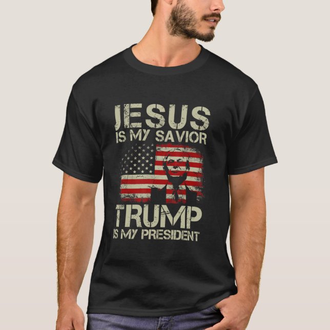Camiseta Jesus É Meu Salvador Trump É Meu Presidente Trump  (Frente)