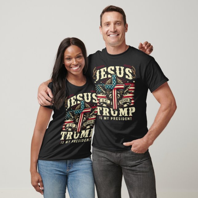 Camiseta Jesus é o meu salvador Trump é o meu presidente Vi (Unissex)
