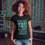 Camiseta Jesus inspirador Cotação Moderna<br><div class="desc">A camiseta cristã com o verso bíblico de João 14:6 Jesus lhe disse, "Eu sou o caminho, a verdade, e a vida. Ninguém pode vir ao Pai exceto por mim". Os versos estão em cores pastéis azuis e em caligrafia mista e tipografia minimalista. Esta moda, design de fé moderna é...</div>