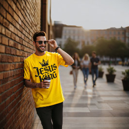 Camiseta Jesus Is King