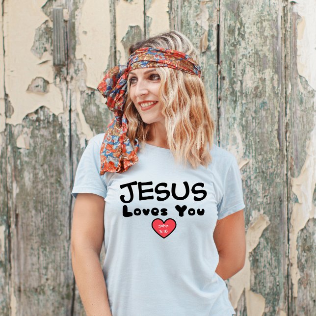 Camiseta Jesus Te Ama Coração Vermelho (Criador carregado)