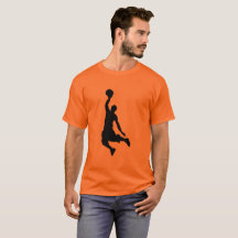 Jogador de Basquete Enterra na Aro de Basquete Esp