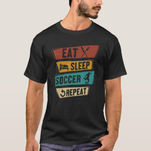 Camiseta Jogador de futebol Repetitivo Coma Sleep