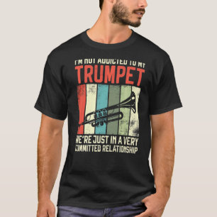 Camiseta Jogador de Trompete Retro Não sou Viciado em M