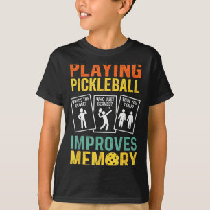 Camiseta Jogar pickleball melhora a memória engraçado vinta