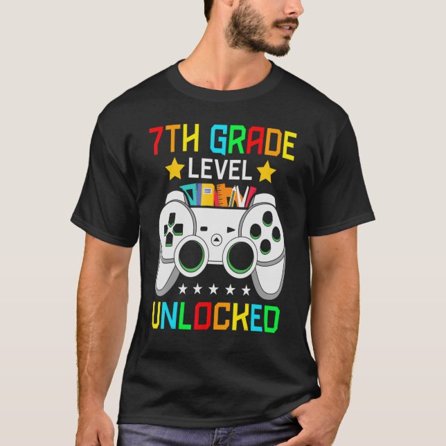 Camiseta Jogo De Vídeo Desbloqueado De Nível 7 De Volta À E (Frente)