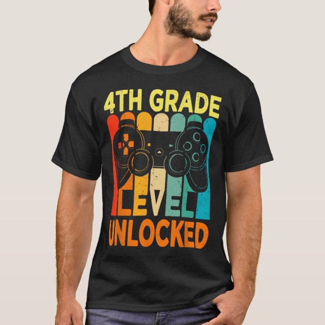 Camiseta Jogo De Vídeo Desbloqueado Do Nível 4 De Volta À E (Frente)