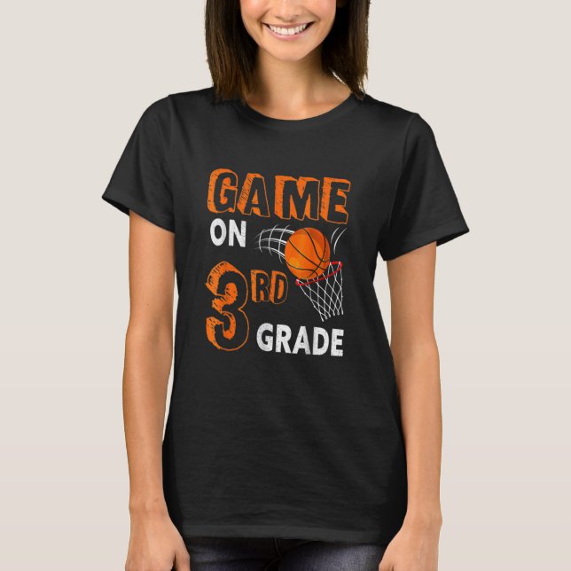 Camiseta Jogo No 3º Ano De Basquete De Volta À Engraçada Es (Frente)