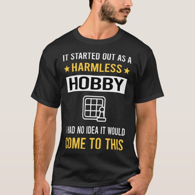 Camiseta Jogos de Conselho de Hobby sem Héteros (Frente)