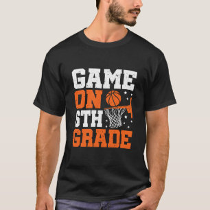 Camiseta Jogos Engraçados No Sexto Ano Esboço Primeiro Dia