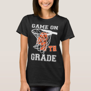 Camiseta Jogos no 4º ano de Basquete no 1º dia de escola