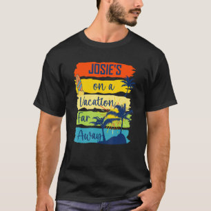 Camiseta Josie está em uma férias muito longe, citando Palm