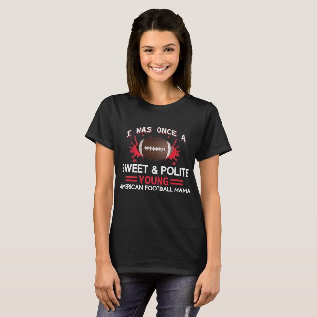 Camiseta Jovem de futebol doce e educada (Frente Completa)