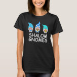 Camiseta Judeu judeu de Chanukah Hanukkah Shalom Gnomos<br><div class="desc">Judeu judeu de Chanukah Hanukkah Shalom Gnomos</div>