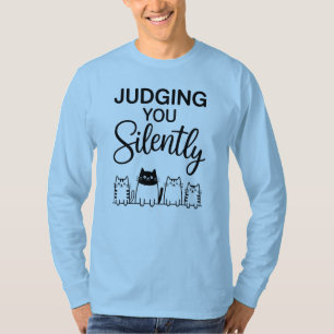 Camiseta JULGANDO VOCÊ Silenciosamente