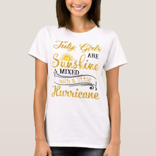 Camiseta Julho As Meninas São Brilhantes Misturadas com Um