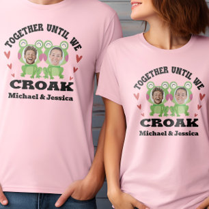 Camiseta Juntos Até Coaxarmos Sapo Nomes e Rostos Personali
