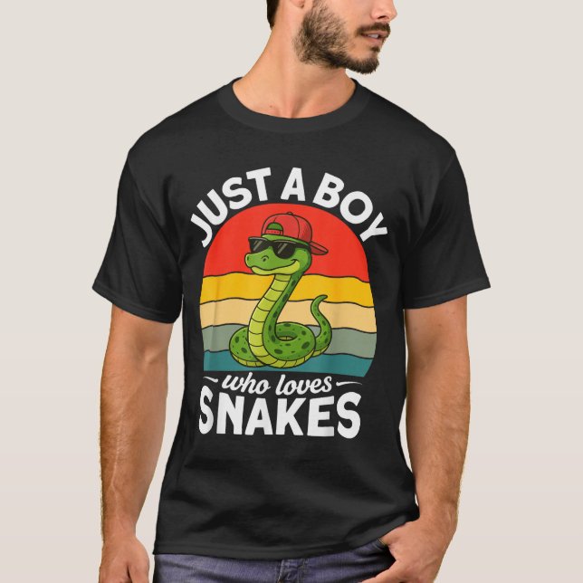 Camiseta Just A Boy Who Loves Snakes Funny Snake Reptile Ki (Frente)