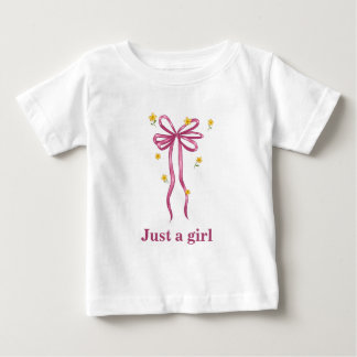 Camiseta Just A Girl laço rosa