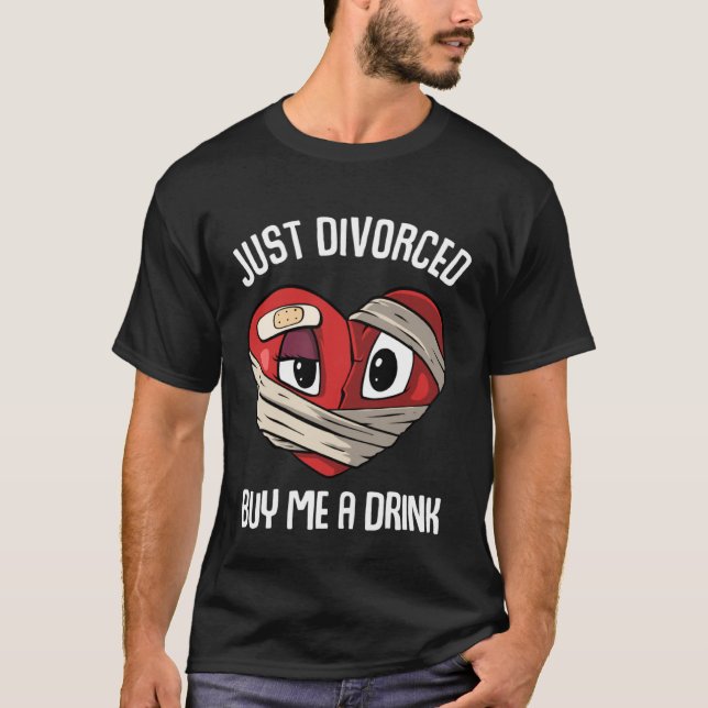 Camiseta Just Divorced buy me a drink Divorcee (Frente)