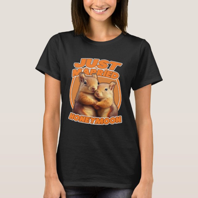 Camiseta Just Married Cute Squirrel Honeymoon Couple (Frente)