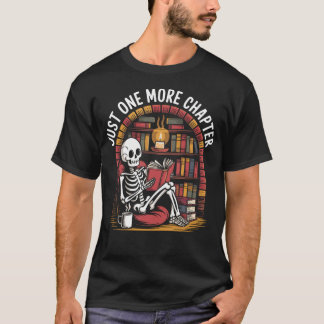 Camiseta Just One More Chapter Skeleton Reading Cozy Books
