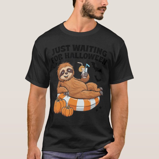 Camiseta Just Waiting For Halloween Cute Lazy Sloth Hallowe (Frente)