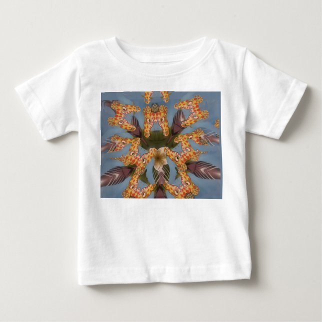 Camiseta Kaleidoscope Girafa Mandala: Arte Safari Abstrato (Frente)
