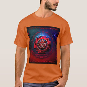 Camiseta Kali Yantra com o Grande Mantra de Quinze Sílabas