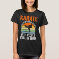 Karate A Arte De Dobrar Roupas Com Pessoas Mart