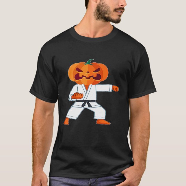 Camiseta Karate - Cargueiro do Halloween - Cabeça de Bomba (Frente)