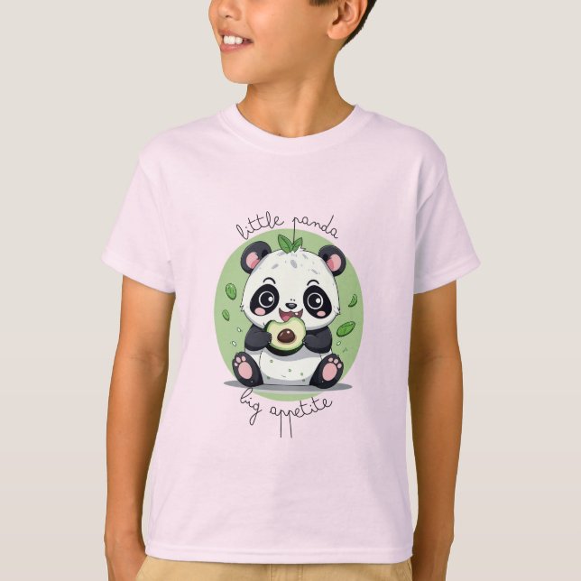 Camiseta Kawaii Cute Baby Panda Comendo Avocado (Frente)