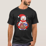Camiseta Kawaii Snowman Christmas Funny<br><div class="desc">Kawaii Snowman Ramen Bowl Anime Noodles Japoneses Ideia de presente de Natal perfeita para mulheres, raparigas, Bonita doação de pijamas de Natal para, Familiares e Famílias, estudante no dia de Natal, Pai Natal, Ano Novo. Chá de Natal Humor. Completar sua coleção de acessórios para festas temáticas da véspera de Natal....</div>