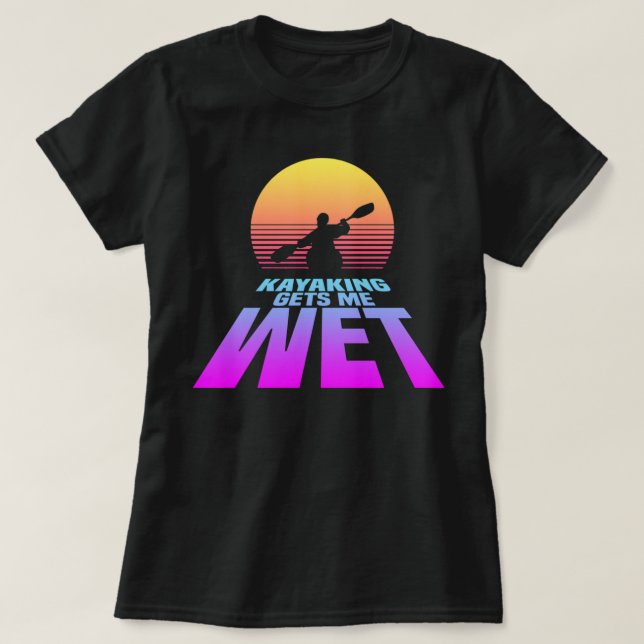 Camiseta Kayaking Me Deixa Molhado (Synthwave) (Frente do Design)