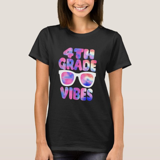 Camiseta Kids Back To School 4th Grade Vibes  First Day Tea (Frente)