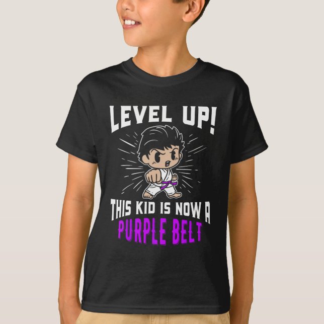 Camiseta Kids Karate Uniform Purple Belt Award T Shirt Gift (Frente)
