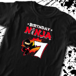 Camiseta Kids Ninja - Presente de Festa de aniversário - 7<br><div class="desc">Este design de aniversário Ninja 7 apresenta o símbolo japonês Ninjutsu,  um fundo de quadrinhos de meio tom e um gráfico de pontapé de cartoon ninja que seu menino ou garota ninja de 7 anos de idade vai amar!</div>