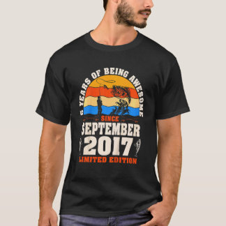 Camiseta Kids Retro September 2017 5 Year Old Fishing 5th