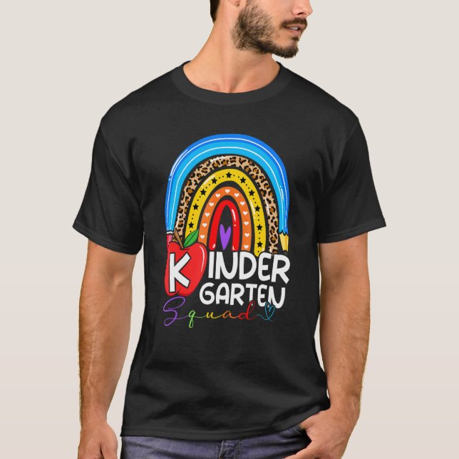 Camiseta Kindergarten Boho Rainbow teacher team Kinder squa (Frente)