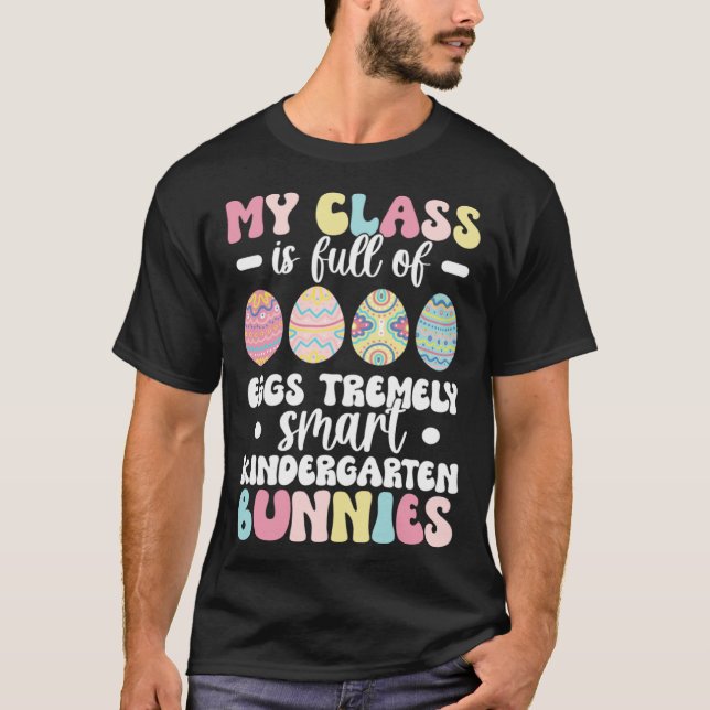 Camiseta Kindergarten Teacher Easter Day Kindergarten Teach (Frente)