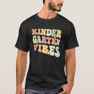 Camiseta Kindergarten Vibes Back To School Retro Kids Stude