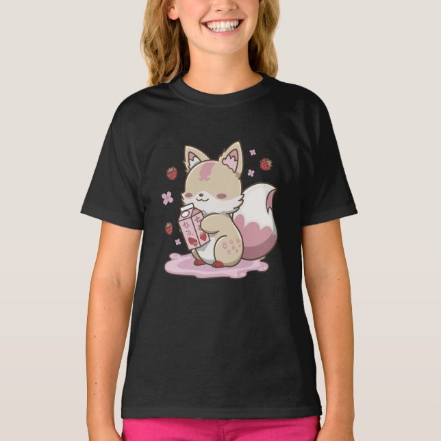 Camiseta Kitsune Strawberry Milk - Cute Fox Yokai Aestético (Frente)