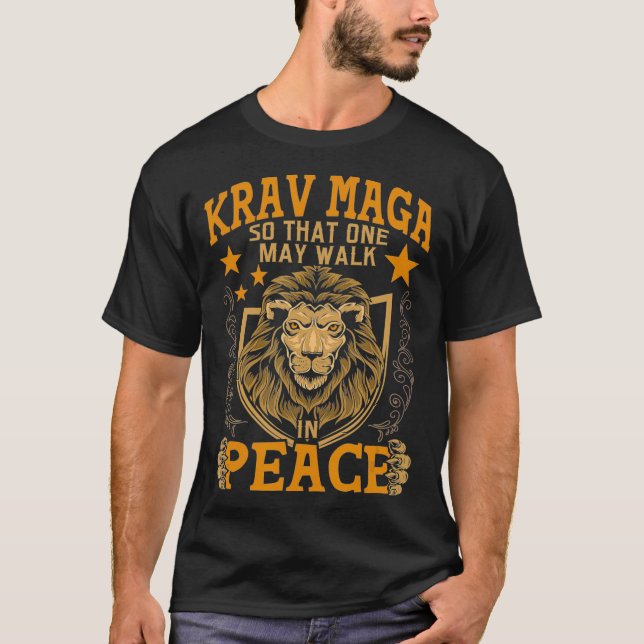Camiseta Krav Maga Um Pode Caminhar Em Paz Em Autodefesa Is (Frente)