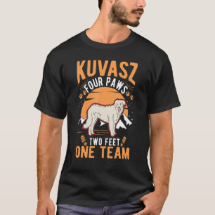 Camiseta Kuvasz quatro patas: dois pés um time Kuvasz