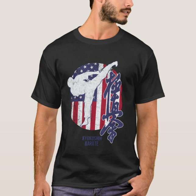 Camiseta Kyokushin Clássico Karate Americano Bandeira dos E (Frente)