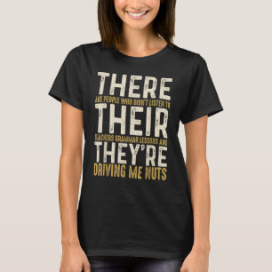 Camiseta Lá estão eles são Ingleses Grammar Engraçados Ingl